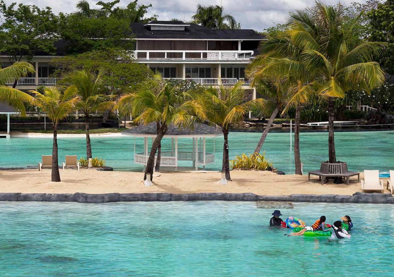 Plantation Bay Resort And Spa Lapu-Lapu City Exterior photo