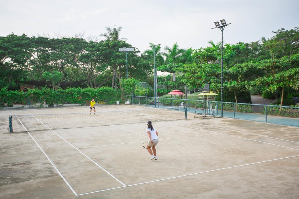 Plantation Bay Resort And Spa Lapu-Lapu City Exterior photo